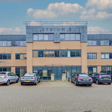 Ferienwohnung The Atrium Milton Keynes Exterior foto