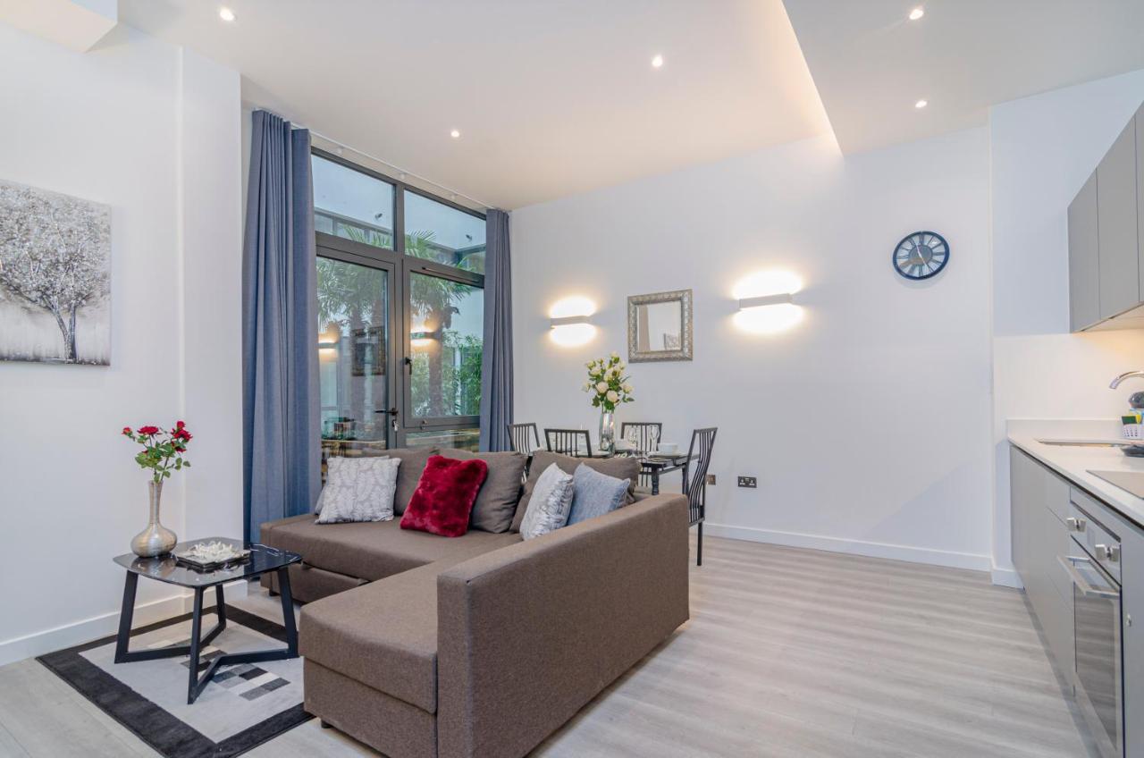 Ferienwohnung The Atrium Milton Keynes Exterior foto