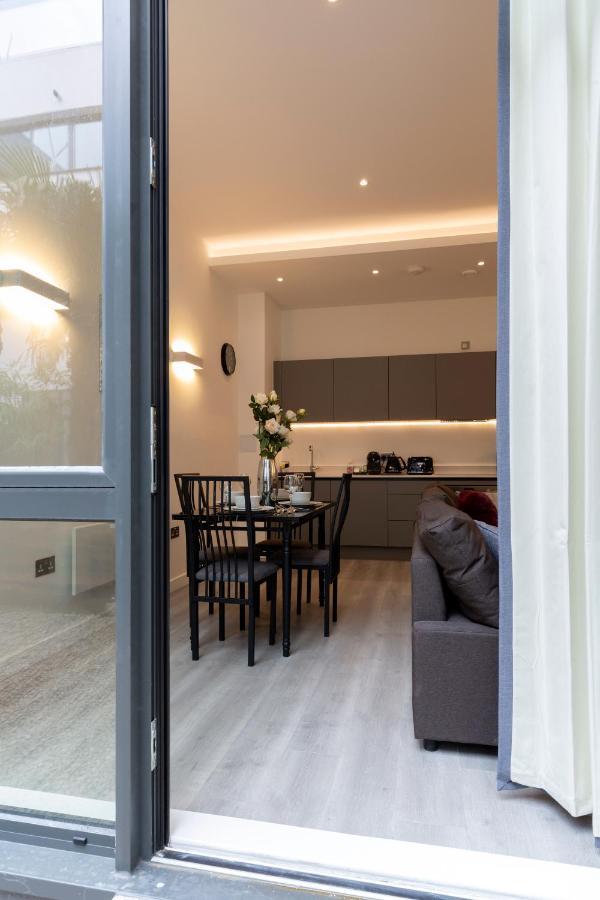 Ferienwohnung The Atrium Milton Keynes Exterior foto