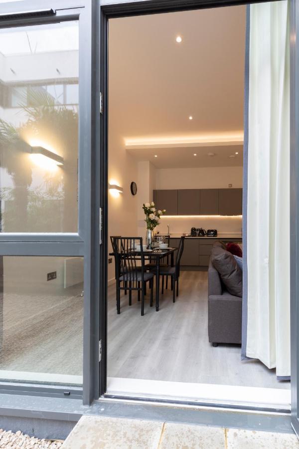 Ferienwohnung The Atrium Milton Keynes Exterior foto